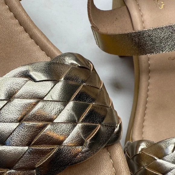 Seychelles Timber Gold Metallic Platform Wood Chunky Block Heel Sandal NEW - Picture 11 of 11